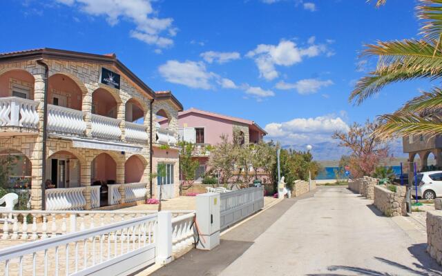 Almond - A2(4+2) in Vir