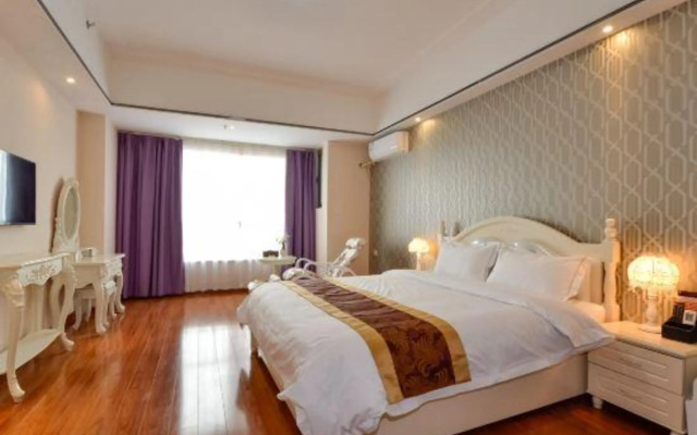 Youth Sunshine Apartment (Taizhou Wanda Store)