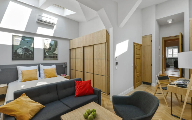Stradonia Serviced Apartments