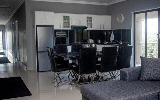 Condo Villas On Marine Drive