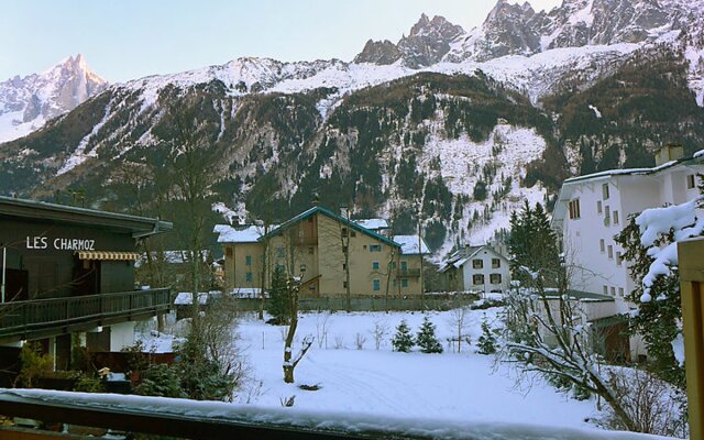 Les Charmoz 18961