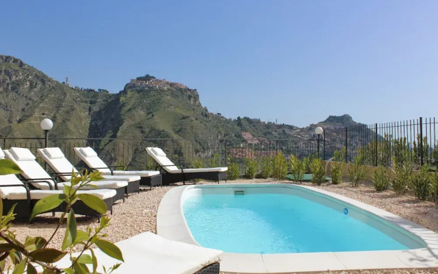 Villa Nina Apartments