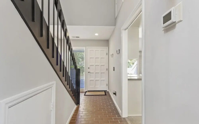 Townhouse Manor 17