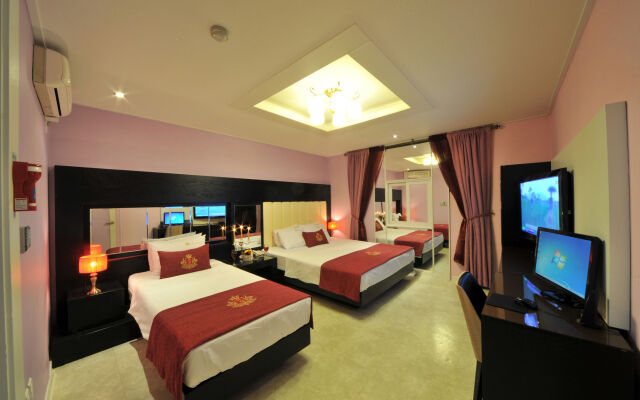 S Hotel
