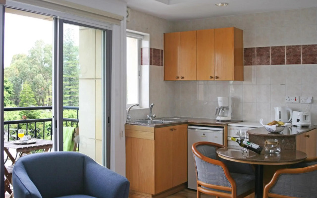 Chrielka Hotel Apartments