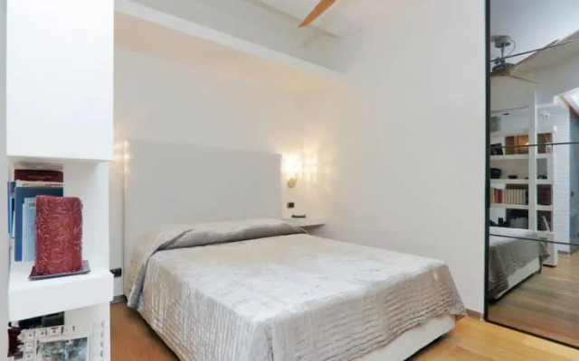 Cambiano Halldis Apartment