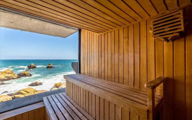 Radisson Acqua Hotel and Spa Concon