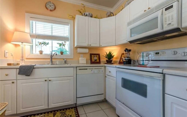 Breakfast In Bed 4BD - 1 Br Condo