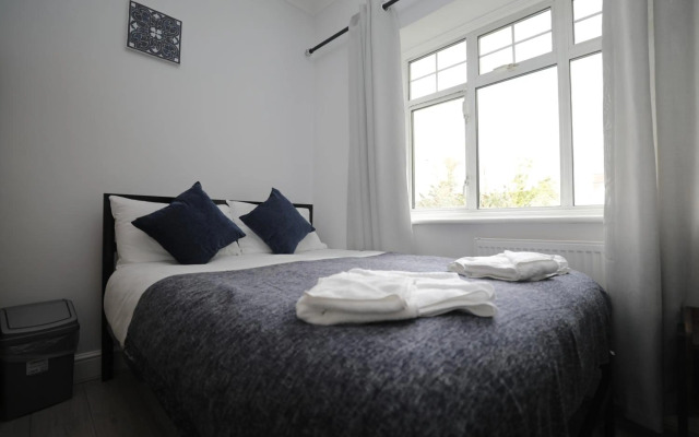 Golders Park Hotel