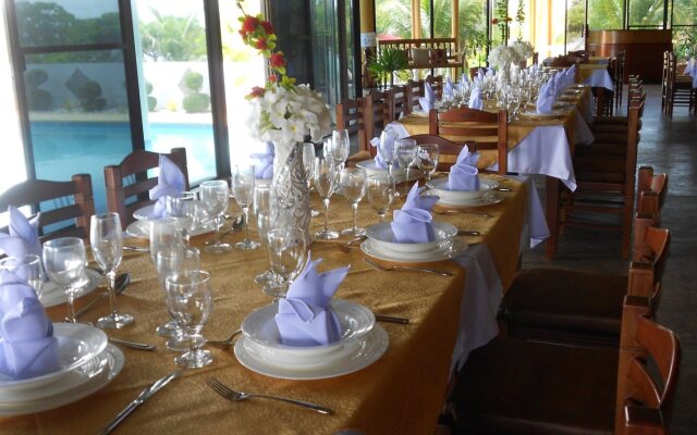 Gold View Beach Resort
