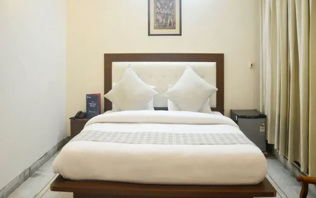 OYO Rooms Vishal Khand 4
