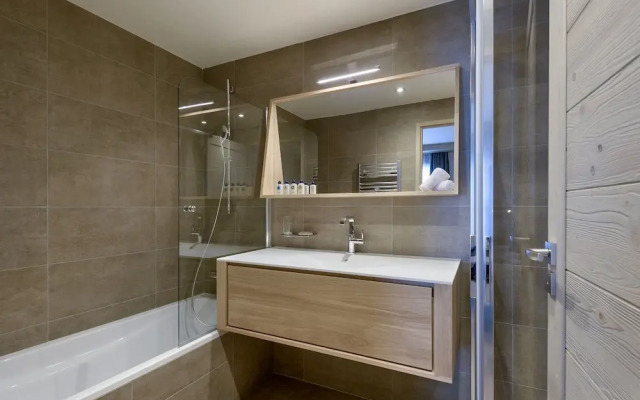 Le C Residence Apartment T3 Cabin A08