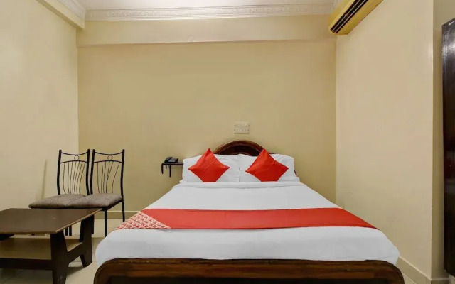 OYO 43619 Sahasra Residency