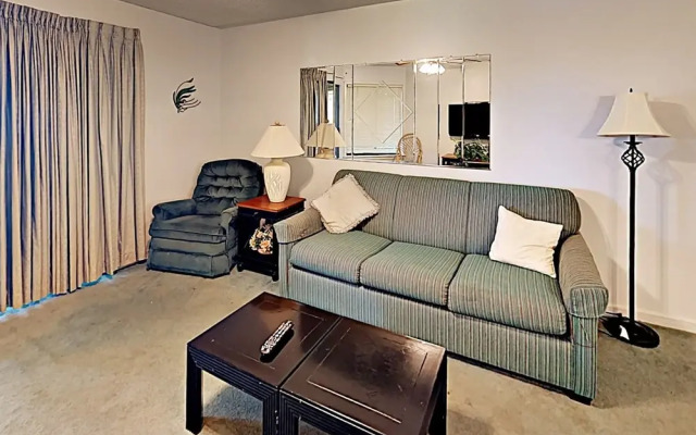 Laurel Court #205