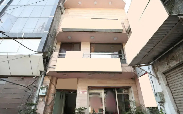 OYO 14494 Hotel Ramneek