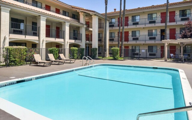 Comfort Inn & Suites Rancho Cordova-Sacramento