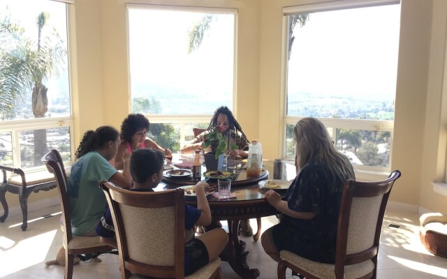 Sunshine Mountain Bed and Breakfast