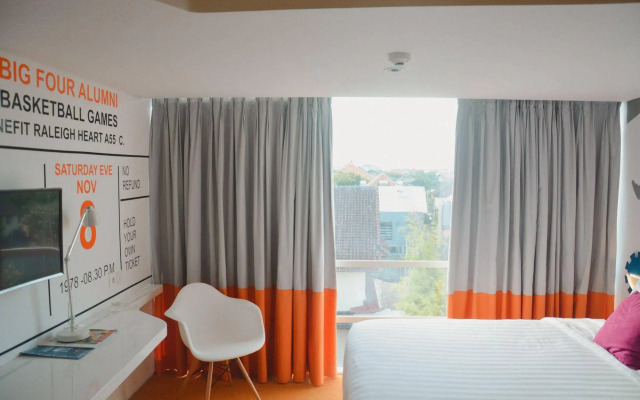 Berry Glee Thematic Hotel