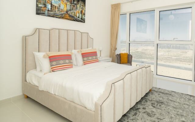 Carson Elegant Living in One Bedroom