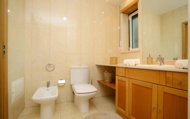 Atlantic Ocean Pool Apartment