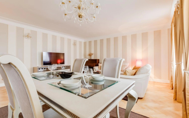 Charles Bridge Royal Apartment - Castle District