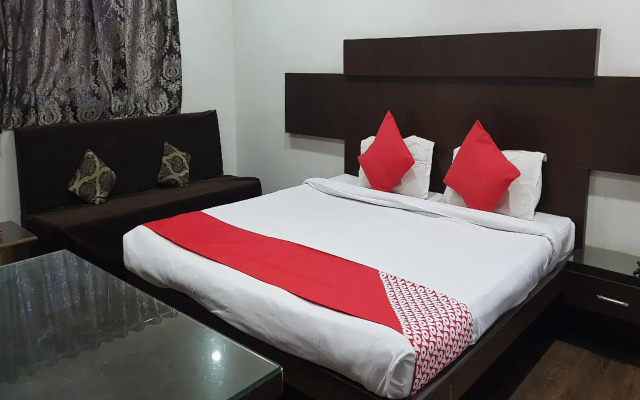 OYO 10745 Hotel Tuli's