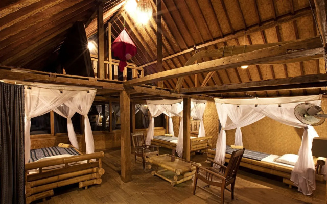 Pondok Pitaya Hotel, Surfing & Yoga