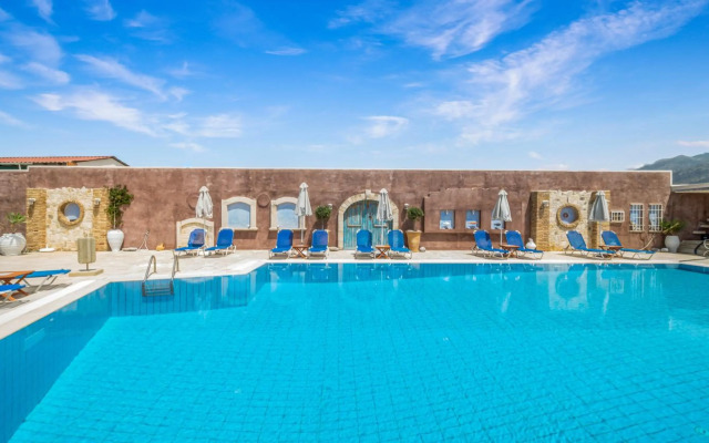Golden Bay Hotel