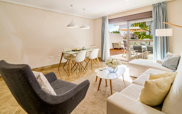 GH-Modern 2 bed apartment with Pool in Estepona