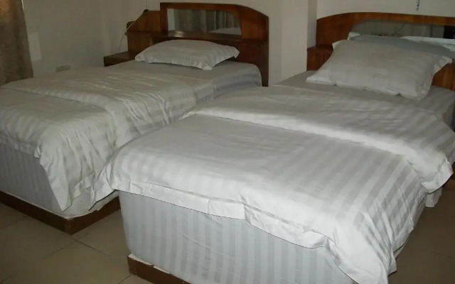 Ampomaah Hotel