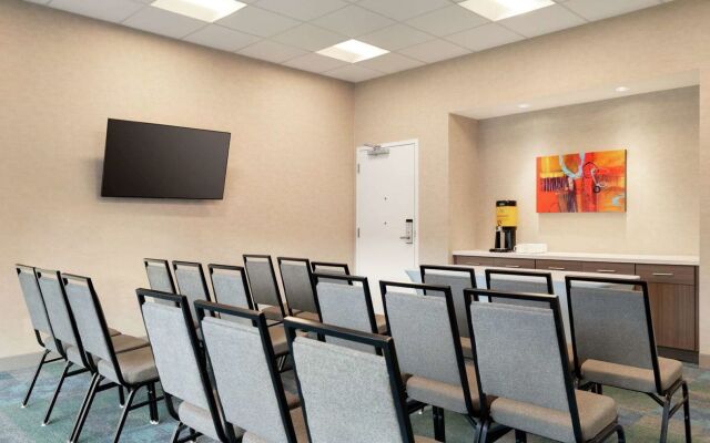 Home2 Suites By Hilton Woodland Hills