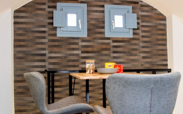 BlackStone Luxury Suites