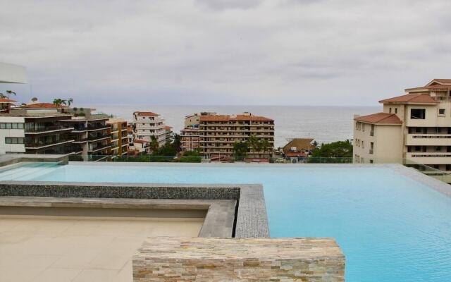 Condo L268  By Trvl2Hm