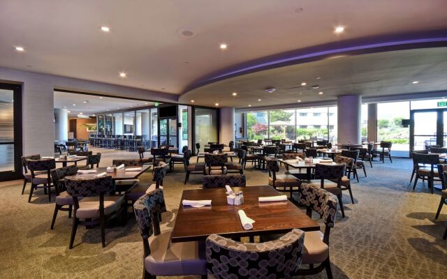 DoubleTree by Hilton Hotel Pleasanton at the Club