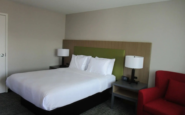 Country Inn & Suites by Radisson, Vallejo Napa Valley, CA