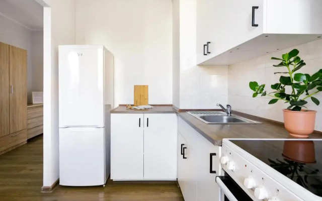 Airport Residence Orange