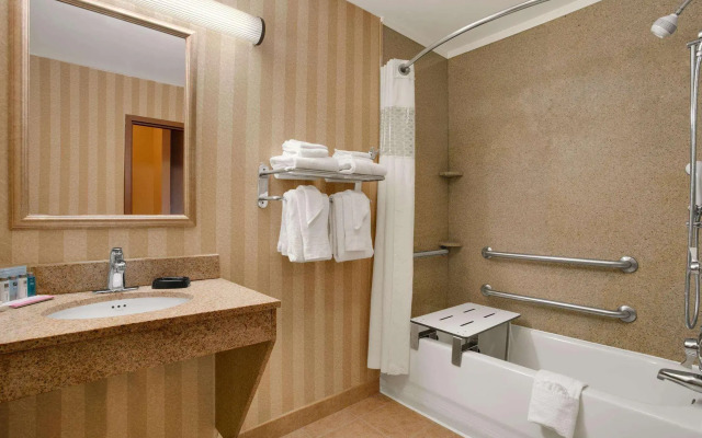 Hampton Inn & Suites Detroit/Sterling Heights