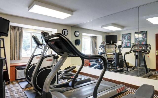 Spark by Hilton Sterling Dulles Airport