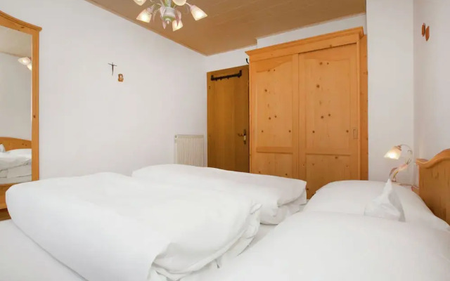 Beautiful Apartment in Strass im Zillertal With Parking