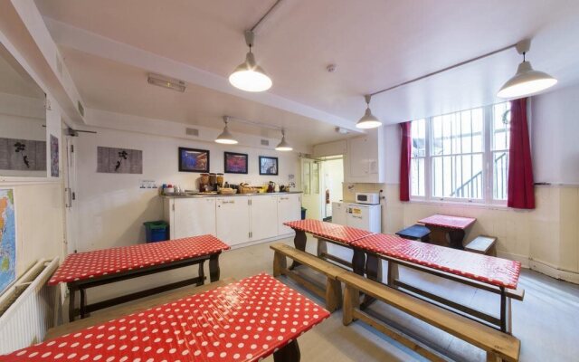 Astor Kensington Hostel