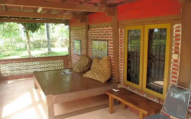 GONDANG1 beach hotel