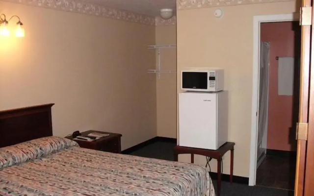 K-River Motel & Campground