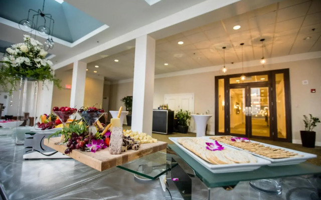 Holiday Inn San Antonio - Riverwalk by IHG