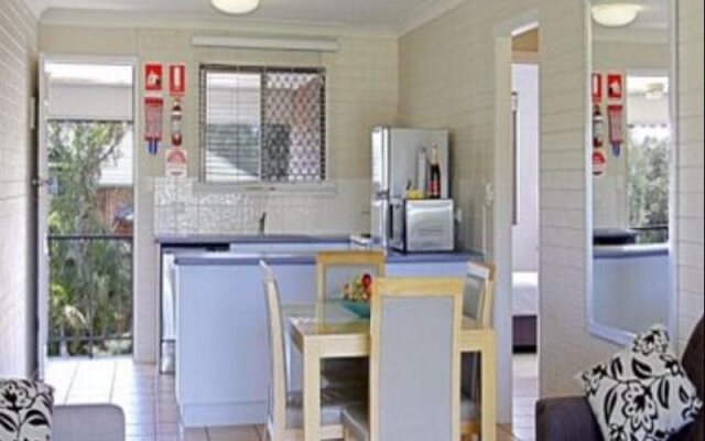 Main Beach Apartments