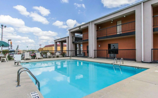 Quality Inn Cullman I-65 Exit 310