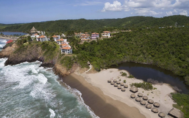 Hotel Punta Serena & Resorts- Couples Only