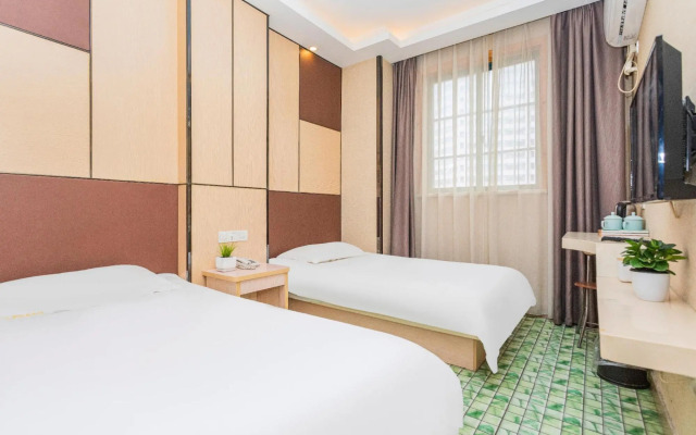 Shanghai Aishang Collection Hotel (Caohejing Hongmei Road Subway Station)