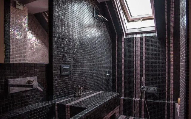 Charming Studio