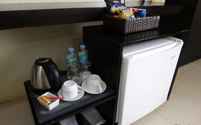 Holiday Suites Hotel & Resort
