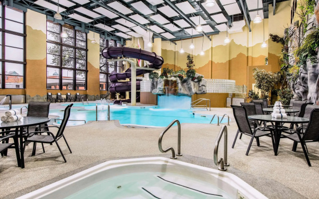 Clarion Hotel & Suites